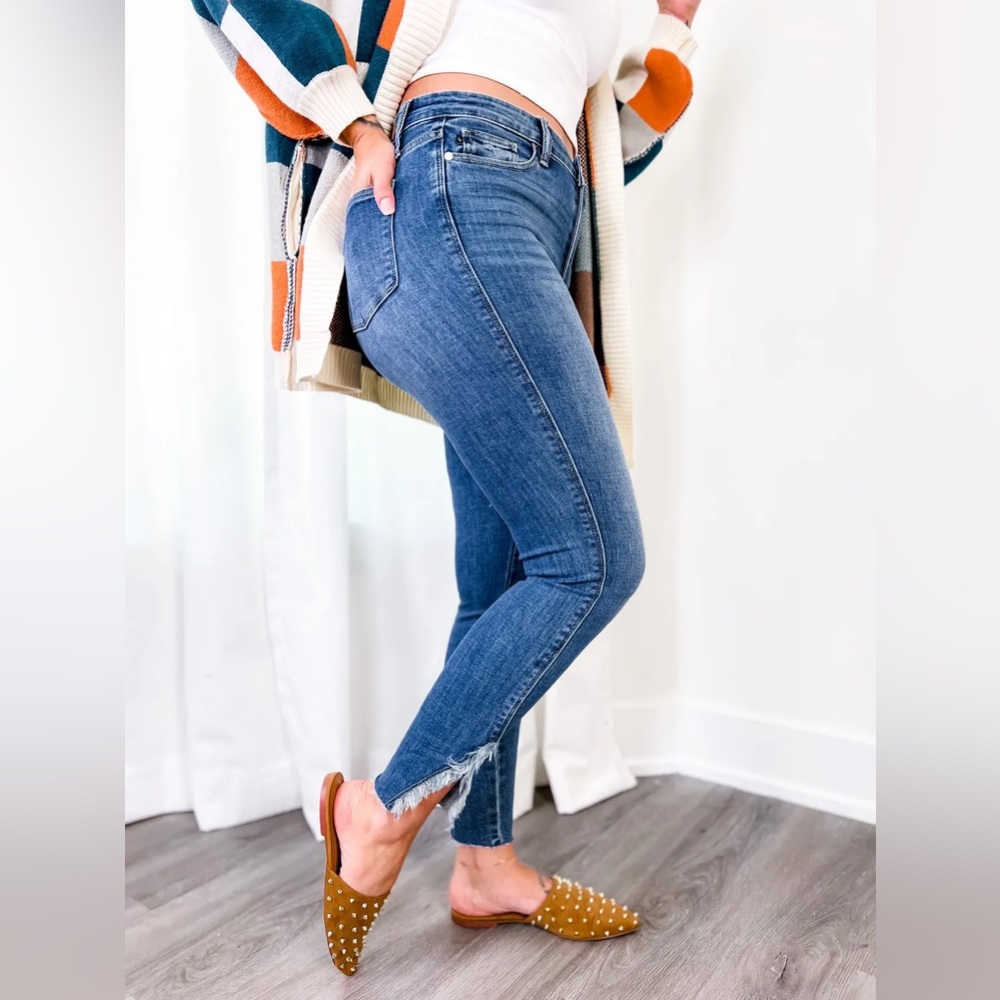 Judy Blue Tulip Hem Medium Wash Skinny Jeans Frayed Hem Size 16W Plus Size EUC